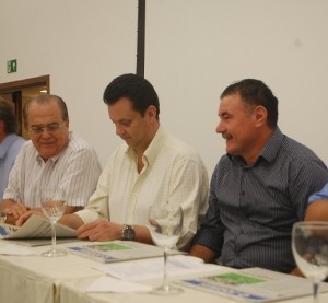 João Lyra, Gilberto Kassab e Cícero Almeida (Foto: Jonathas Maresia )